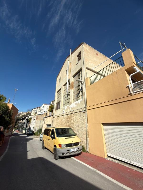 Propiedades en venta y alquiler en España photo 2