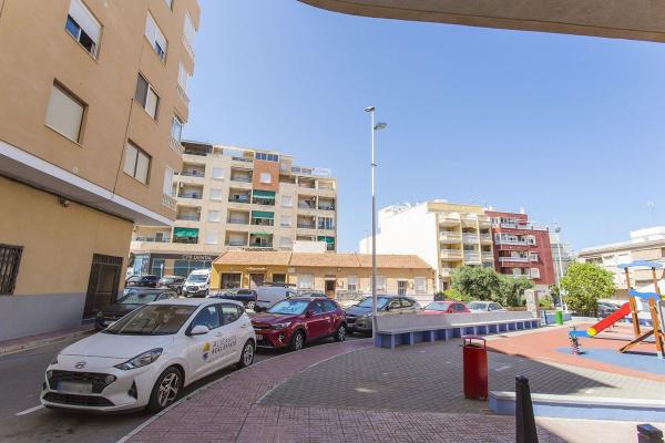 Local o nave en Gaspar Perrelló, Torrevieja photo 4