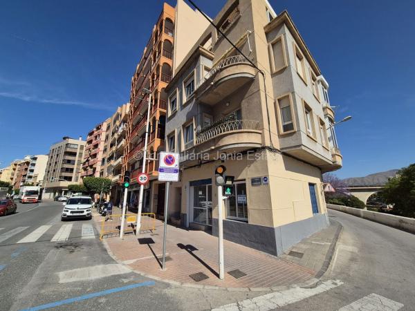 Local en Calle Cervantes, Poble Nou - Montiboli, La Villajoyosa / Vila Joiosa photo 1
