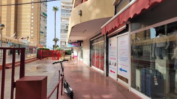 Local en Avenida del Mediterráneo, Playa de Levante, Benidorm thumbnail 3