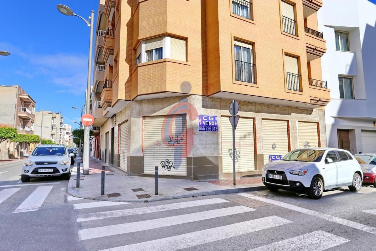 Недвижимость на продажу и в аренду в Испании photo 4