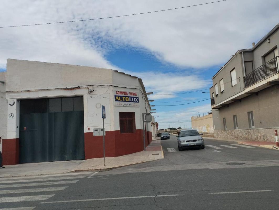 Propiedades en venta y alquiler en España photo 2