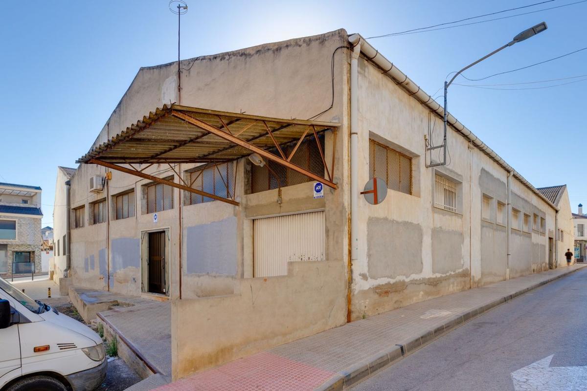 Propiedades en venta y alquiler en España photo 4