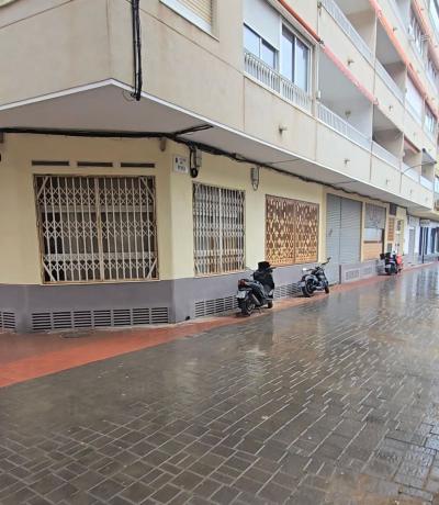 Local en Avenida de Pinoso, 2, El Acequión, Torrevieja thumbnail 2