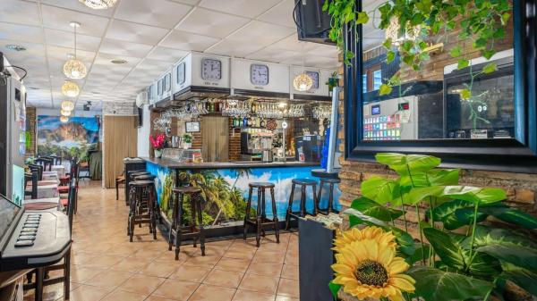 Local en Calle la Loma, Antonio Machado, Torrevieja thumbnail 2