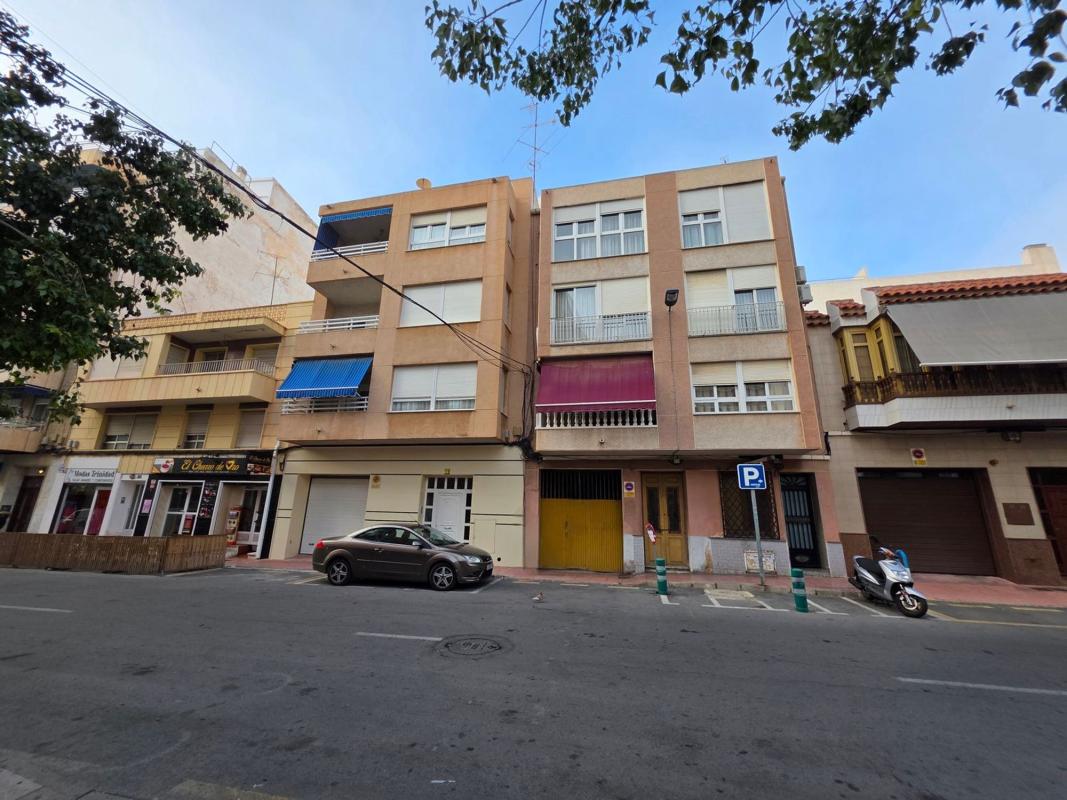 Propiedades en venta y alquiler en España photo 3