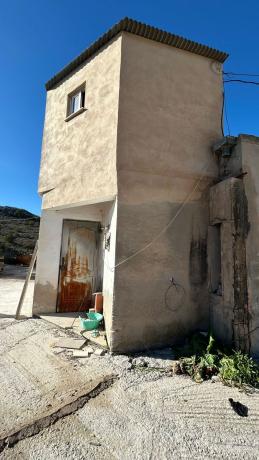 Nave en Partida Monteagudo, Novelda thumbnail 2