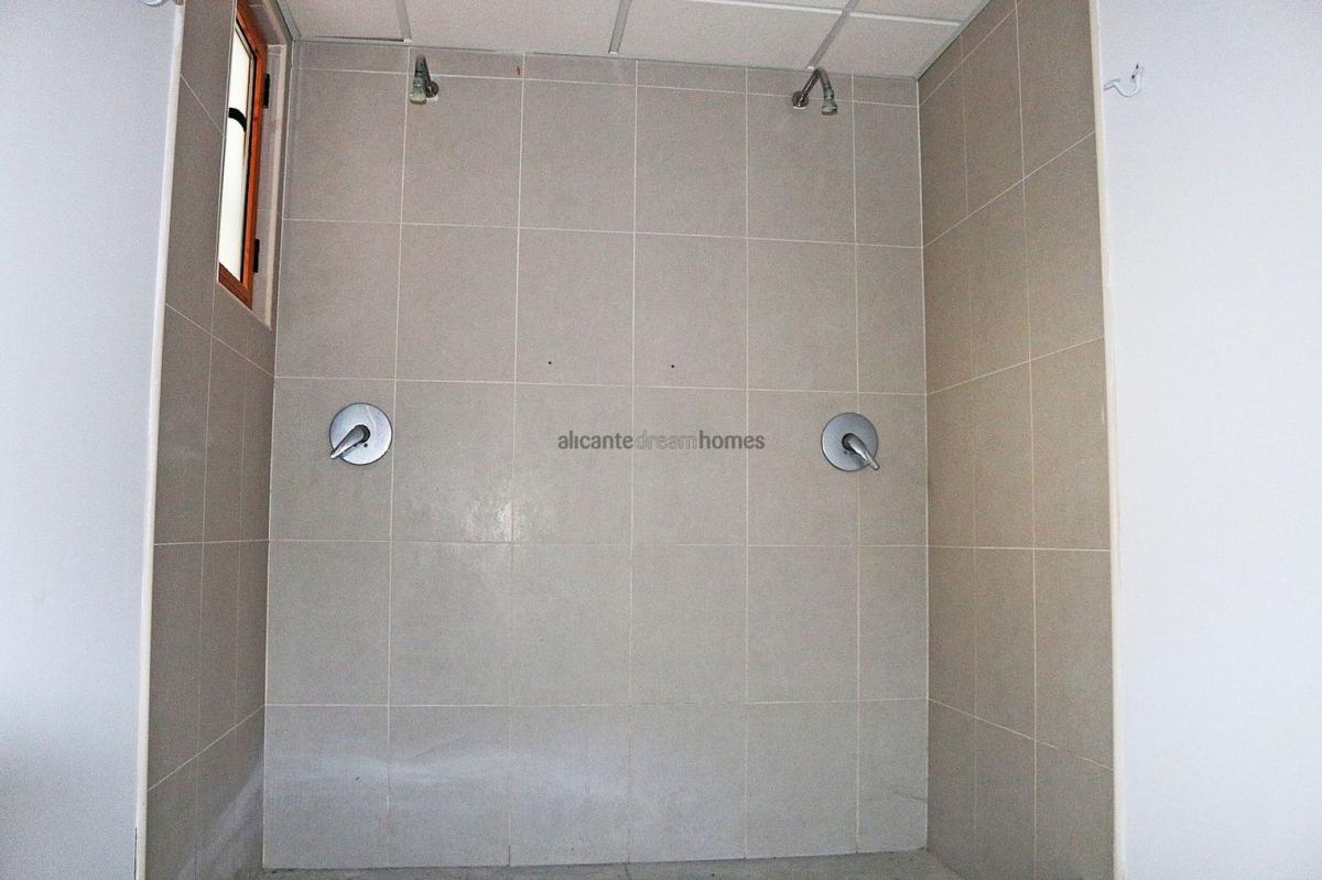 Propiedades en venta y alquiler en España photo 3