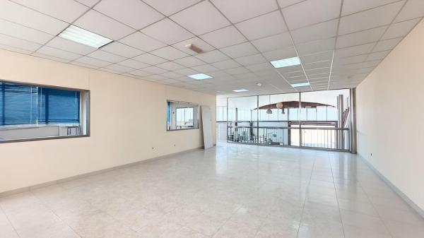 Nave en Calle Castelló, Balcón de Finestrat-Terra Marina, Finestrat photo 3