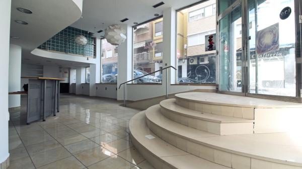 Local en Calle Zoa, 23, Las Piscinas Naturales, Torrevieja thumbnail 3
