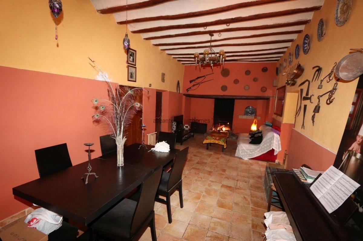 Propiedades en venta y alquiler en España photo 3