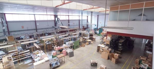 Nave en Monovar thumbnail 2
