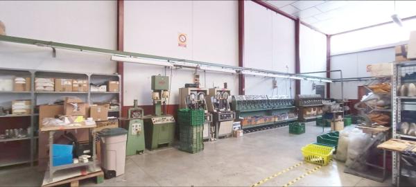 Nave en Monovar thumbnail 3