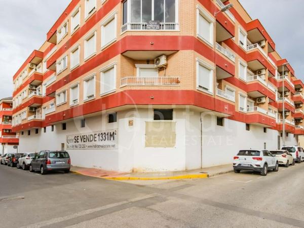Local en Los Montesinos photo 2
