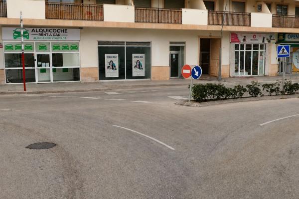 Local en Plaza Benidorm, El Puerto, Denia photo 4