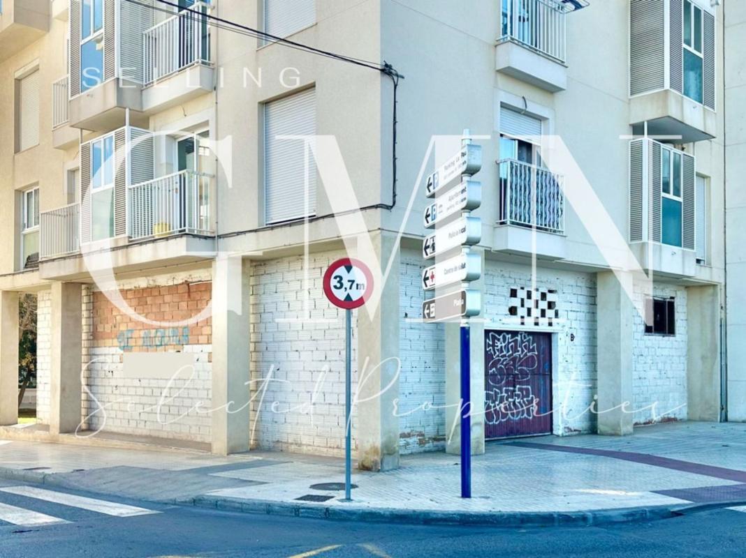 Properties for sale and rent in Spain photo 5