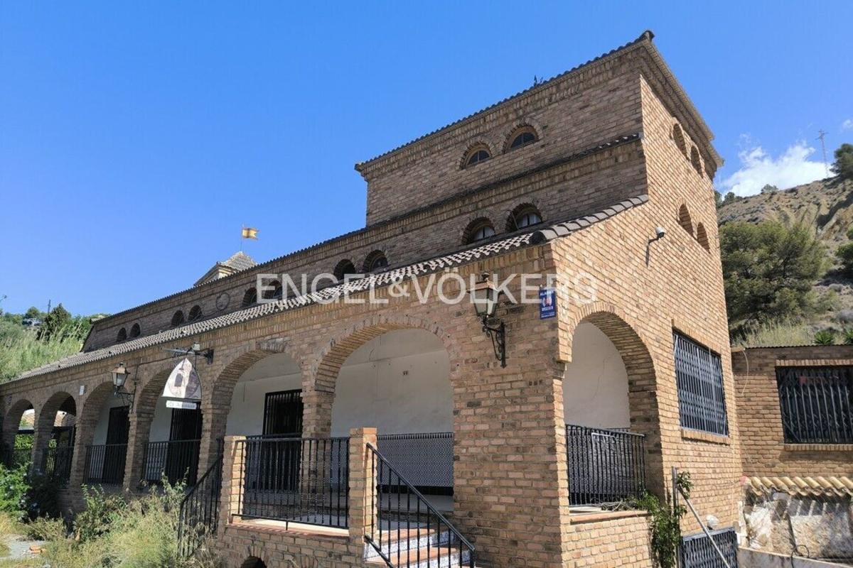 Недвижимость на продажу и в аренду в Испании photo 5