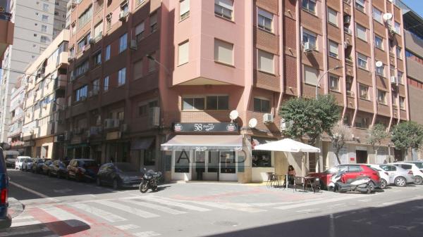 Local en Calle de los Doscientos s/n, Benalúa, Alicante / Alacant photo 1