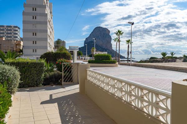 Local en Calle Holanda, Playa Arenal-Bol, Calpe photo 1