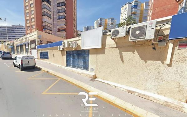 Local en Playa de Poniente, Benidorm photo 1