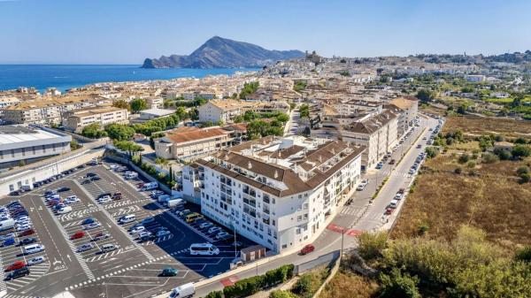 Local en rentabilidad en Plaza dels Furs, 1, Altea Pueblo, Altea photo 1