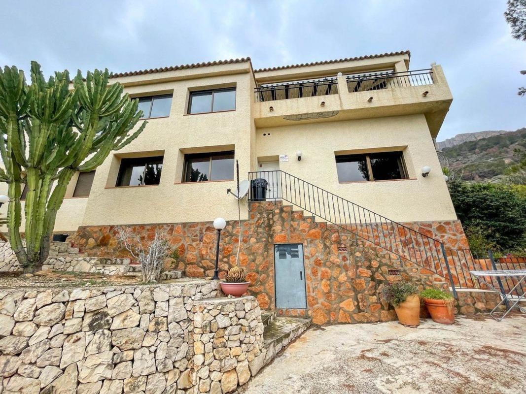Propiedades en venta y alquiler en España photo 4