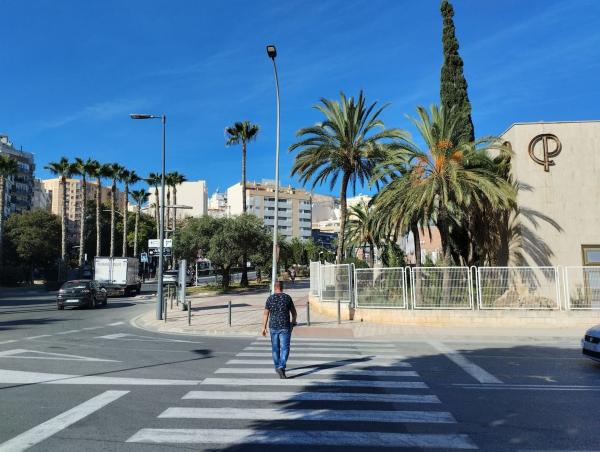 Nave en Avenida de los Ejércitos Españoles, Gargasindi, Calpe thumbnail 2