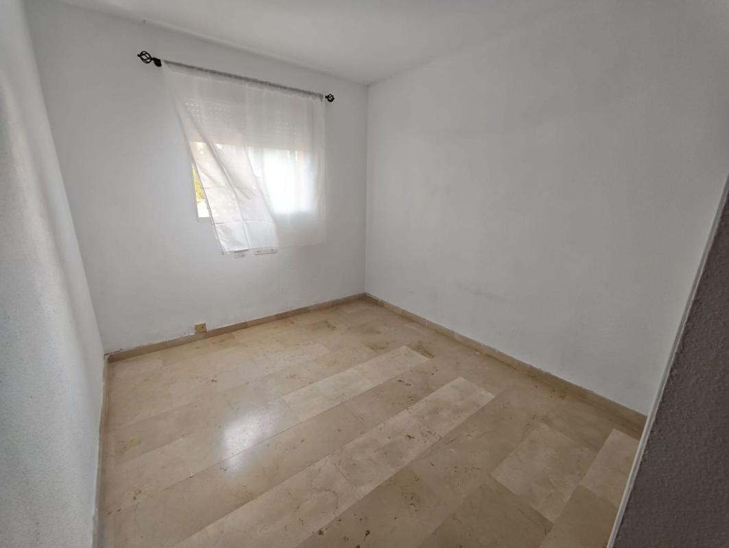 Venta de piso en Piso en Calle de Dénia, Playa de Poniente, Benidorm, Benidorm
photo 2