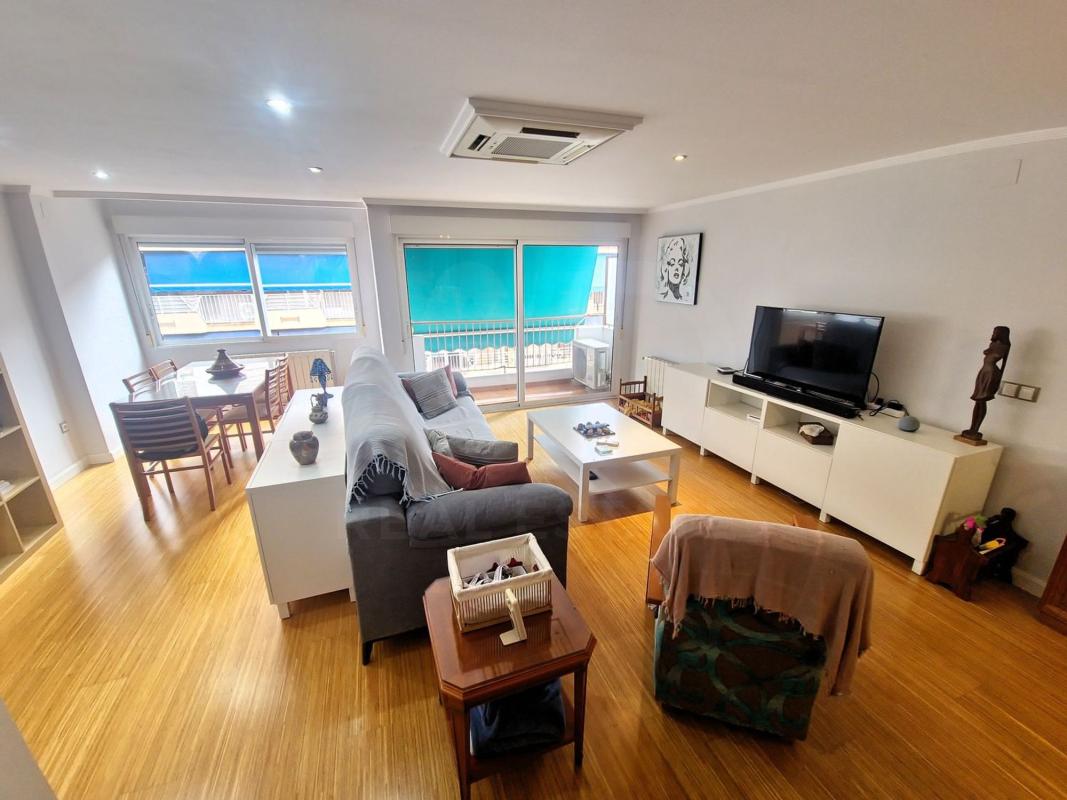 Продажа квартиры на Piso en Isabel La Católica, 1, Benalúa, Alicante / Alacant, Аликанте / Алакант
photo 1