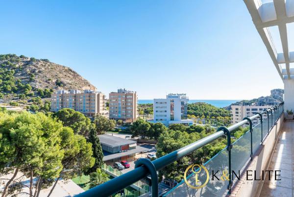 Ático en venta en Parque Avenidas - Vistahermosa , Alicante / Alacant photo 1