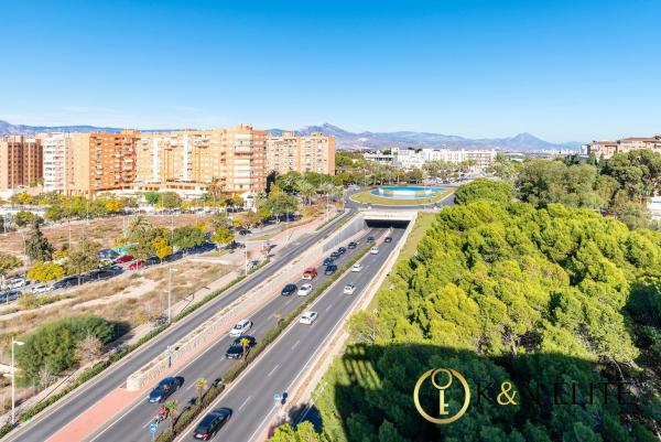 Ático en venta en Parque Avenidas - Vistahermosa , Alicante / Alacant thumbnail 3