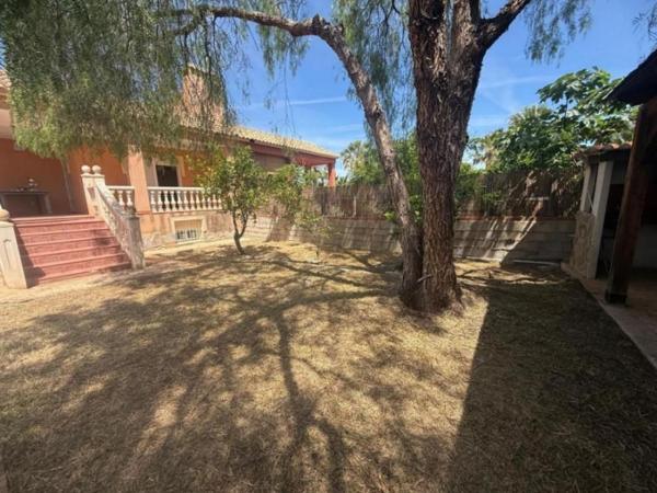 Chalet adosado en venta en  Chalet adosado en Calle El Taronger, 10, Busot , Busot photo 2
