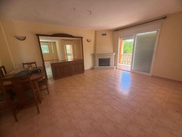 Chalet adosado en venta en  Chalet adosado en Calle El Taronger, 10, Busot , Busot photo 3