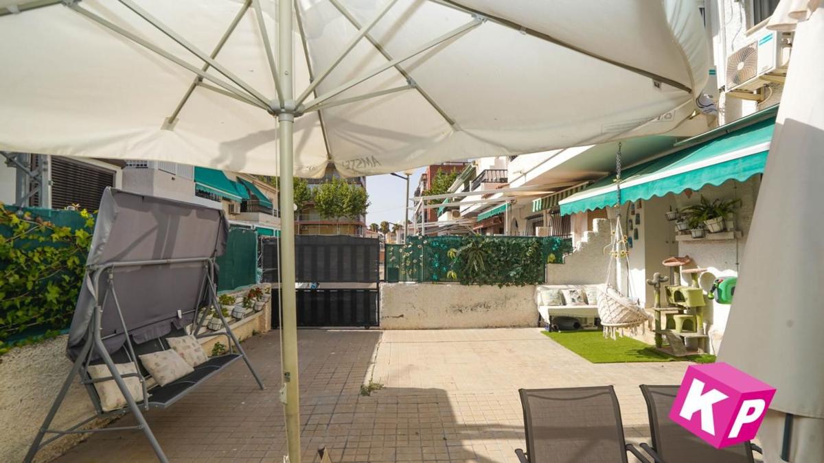 Sprzedaż niezależnego domku jednorodzinnego w  Casa o chalet independiente en Calle Villajoyosa, Gran Playa, Santa Pola, Santa Pola photo 2