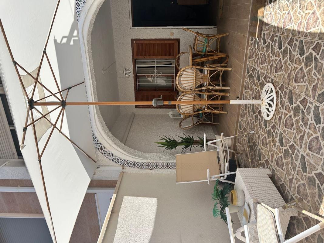Продажа таунхауса в Chalet adosado en Avenida Paris, 7, Zona los Frutales, Torrevieja , Торревьеха photo 3