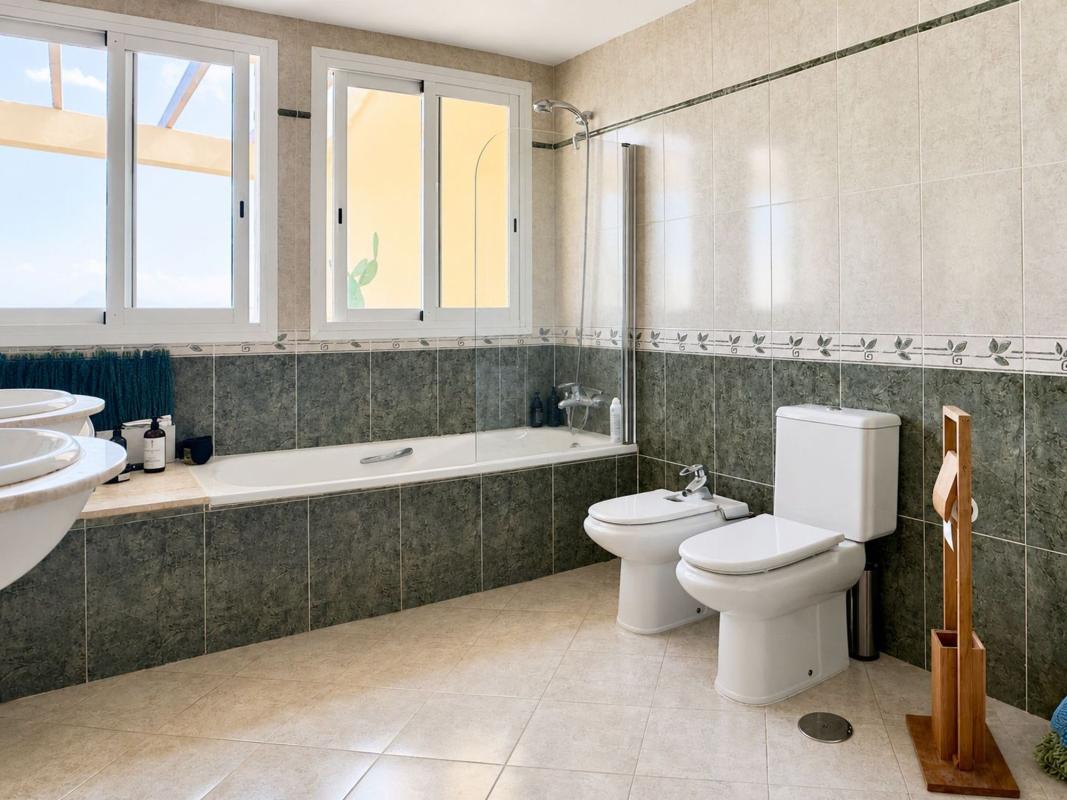 Venta de chalet adosado en Chalet adosado en Calle Costa del Azahar, 32, Altea la Vella, Altea , Altea photo 4