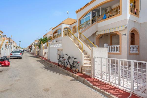 Venta de piso en La Siesta - El Salado - Torreta, Torrevieja
photo 1