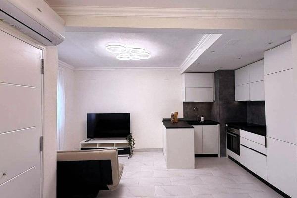 Chalet adosado en Calle Luxemburgo, 4, Nueva Torrevieja, Torrevieja thumbnail 3