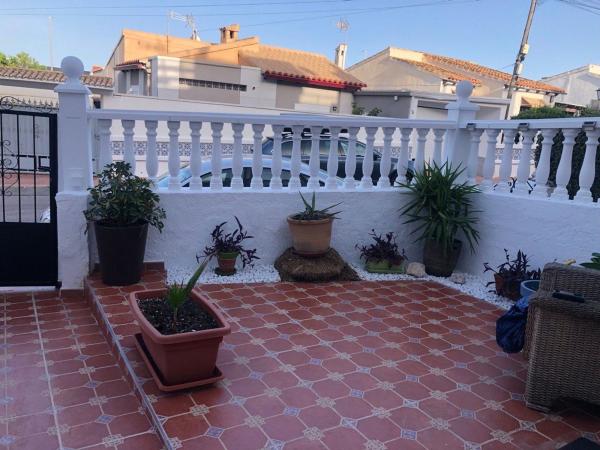 Chalet wolnostojący na sprzedaż w Casa o chalet independiente en Calle Salvador Dalí, 8, Los Balcones - Los Altos del Edén, Torrevieja, Torrevieja thumbnail 2