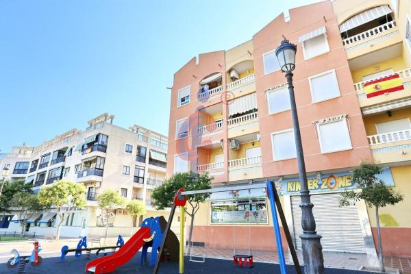 Sprzedaż mieszkania w Piso en Calle Pintor Sorolla, 3, Las Viñas, Guardamar del Segura, Guardamar del Segura
 photo 1