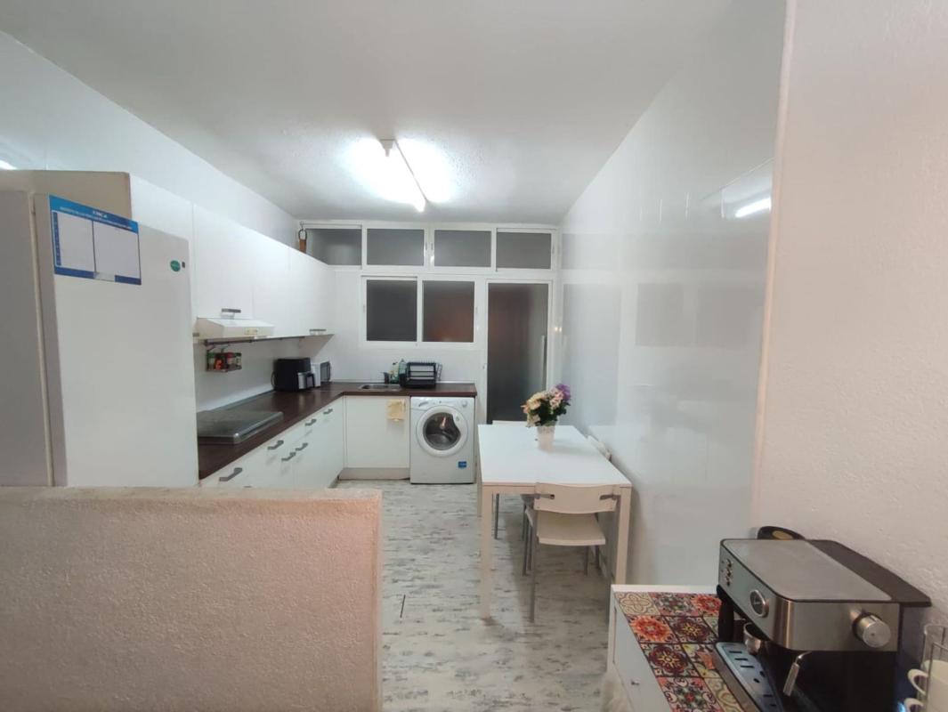 Продажа квартиры на Piso en Calle del Doctor Bergez, Carolinas Altas, Alicante / Alacant, Аликанте / Алакант
 photo 4