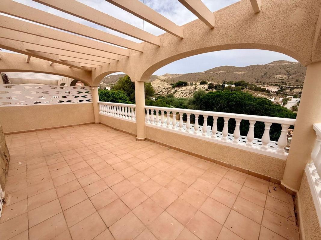 Sprzedaż niezależnego domku jednorodzinnego w  Casa o chalet independiente en Campello Pueblo, El Campello, El Campello photo 2