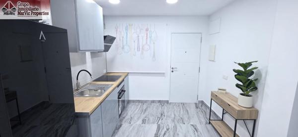 Sale of flat in Piso en Avenida de Portugal, Pueblo Levante, Benidorm, Benidorm
thumbnail 2