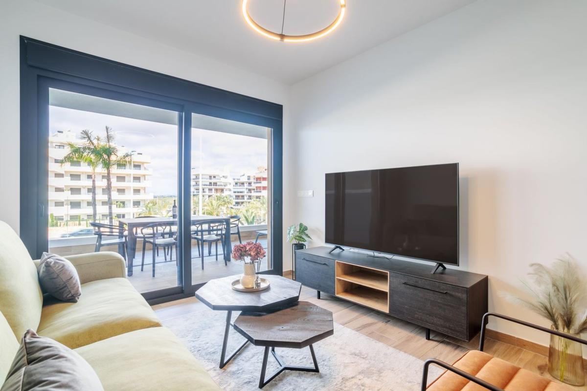 Sale of apartment in Arenales del Sol, Elche / Elx
photo 4