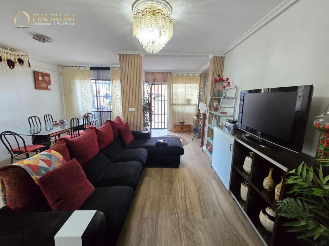 Продажа таунхауса в  Chalet adosado en Calle la Bonanova, Villamontes-Boqueres, San Vicente del Raspeig , Сан-Висенте-дель-Распейг photo 4