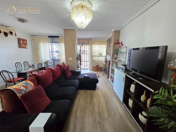 Chalet adosado en Calle la Bonanova, Villamontes-Boqueres, San Vicente del Raspeig photo 4