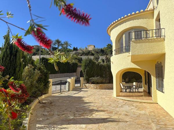 Частный шале на продаже в Casa o chalet en Maryvilla, Calpe, Кальпе thumbnail 2