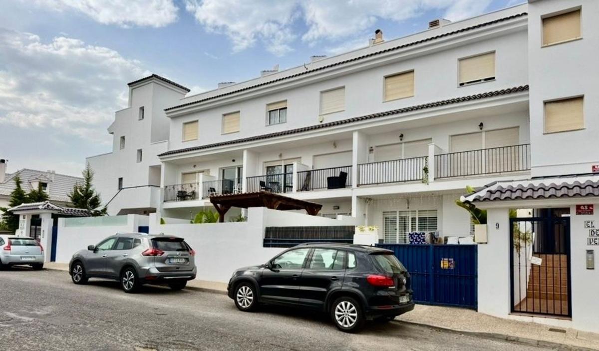 Sale of apartment in Piso en Calle Mar Rojo, La Veleta, Torrevieja, Torrevieja
photo 2