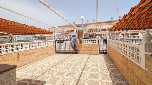Dom szeregowy na sprzedaż w Chalet adosado en Calle Biar, Tamarit - Playa Lissa, Santa Pola , Santa Pola thumbnail 2