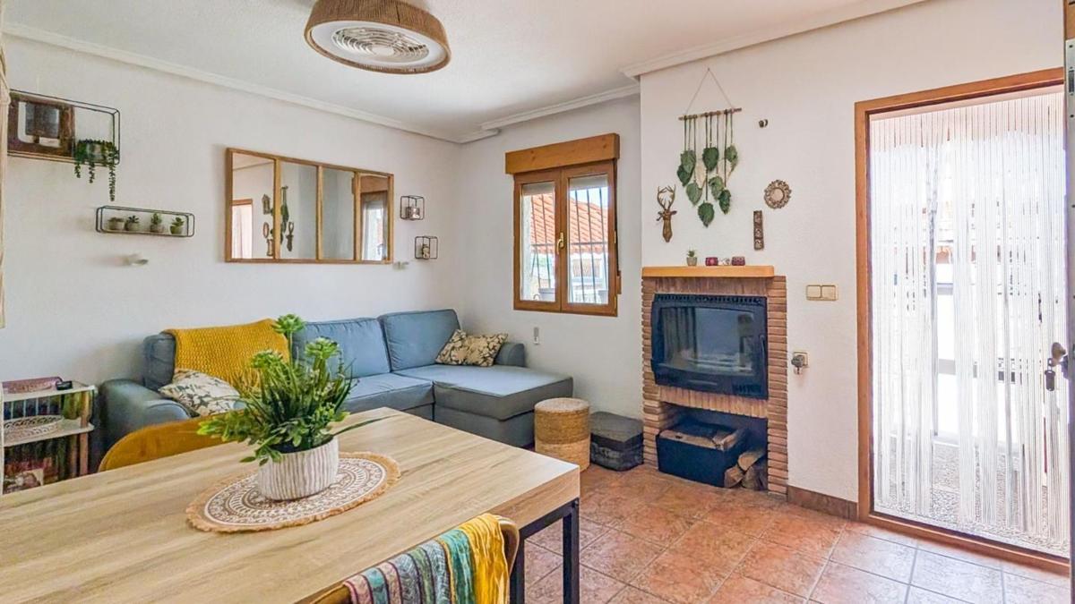 Sprzedaż szeregowego domku w Chalet adosado en Calle Biar, Tamarit - Playa Lissa, Santa Pola , Santa Pola photo 5